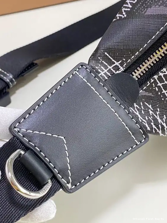 Official FirstBag Ru Bag Bum BURBERRY 0604